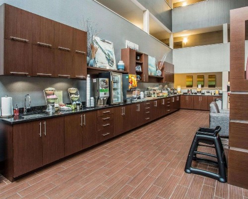 Quality Suites Nashville Airport - image 31