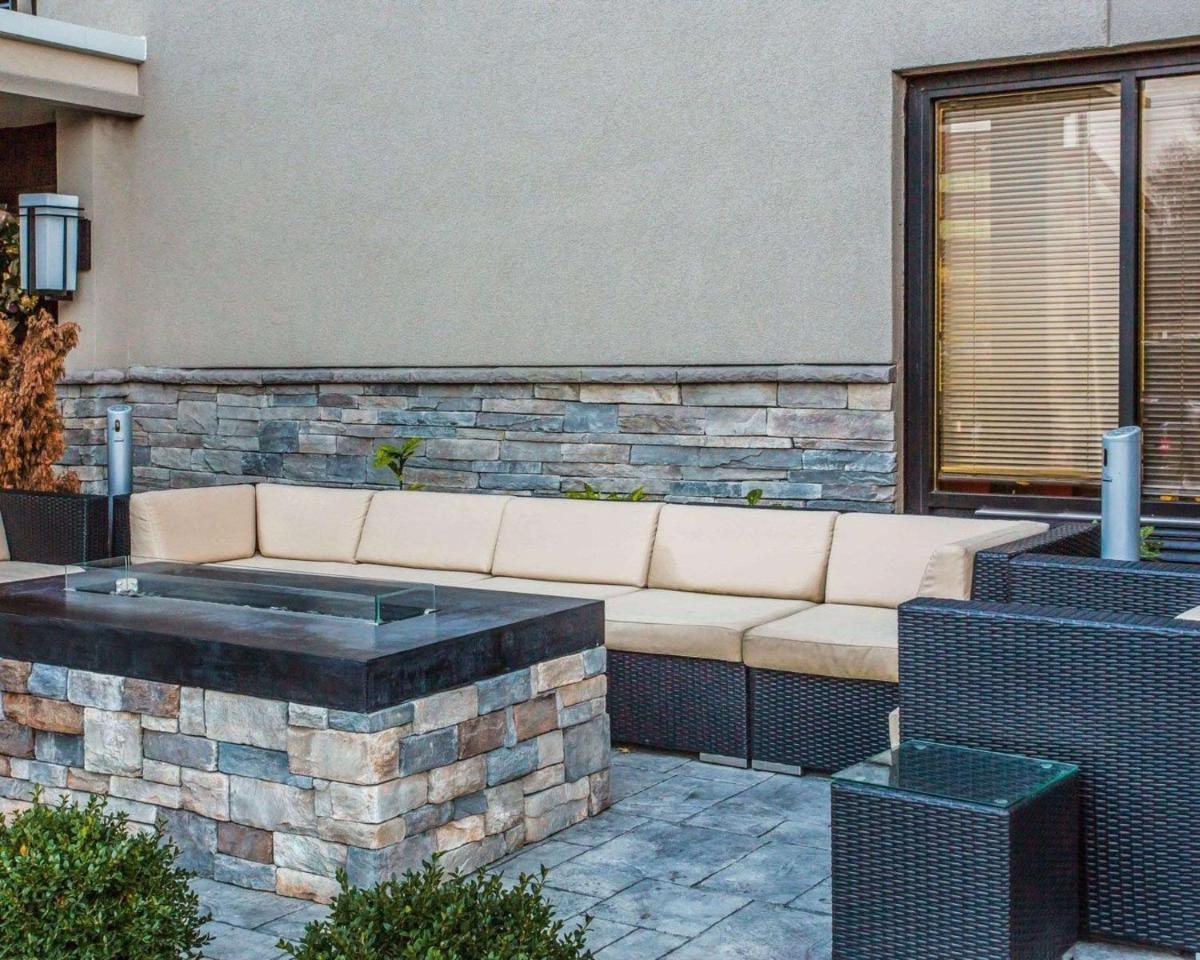 Quality Suites Nashville Airport - image 4