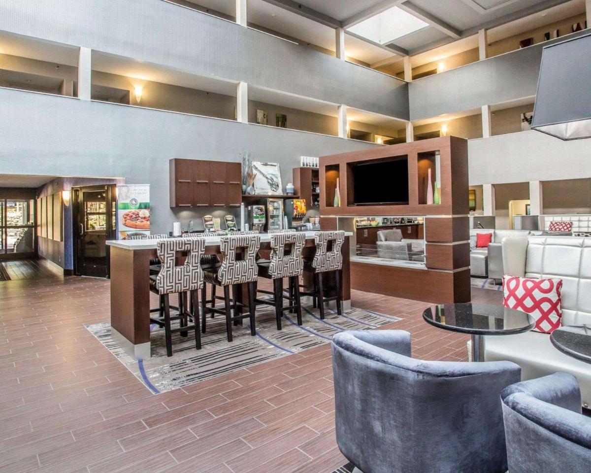 Quality Suites Nashville Airport - image 6