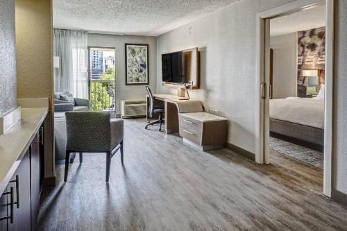 Courtyard by Marriott Nashville Vanderbilt West End - image 22