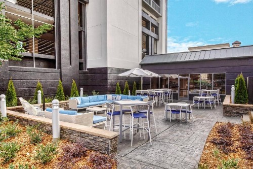 Courtyard by Marriott Nashville Vanderbilt West End - image 3