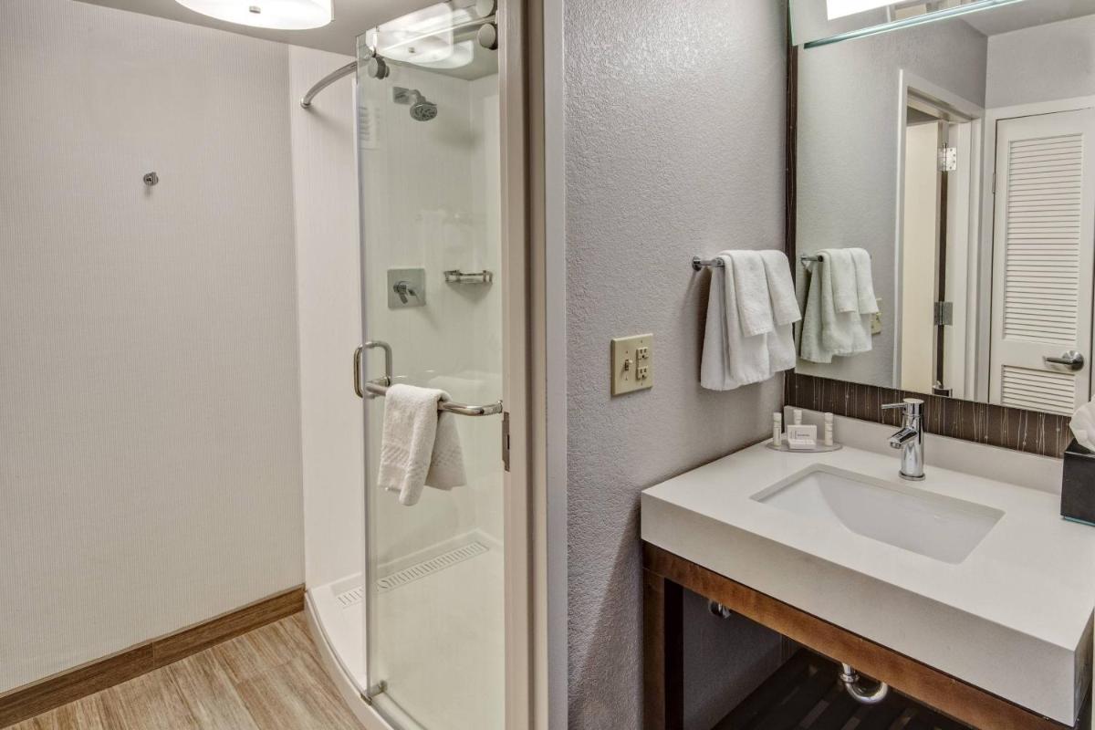 Courtyard by Marriott Nashville Vanderbilt West End - image 5