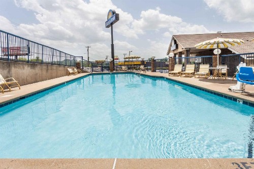 Days Inn by Wyndham Nashville N Opryland/Grand Ole Opry - image 24