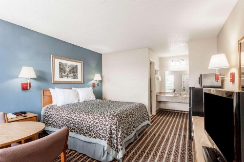 Days Inn by Wyndham Nashville N Opryland/Grand Ole Opry - image 9