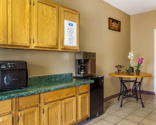 Rodeway Inn Nashville Airport - image 7