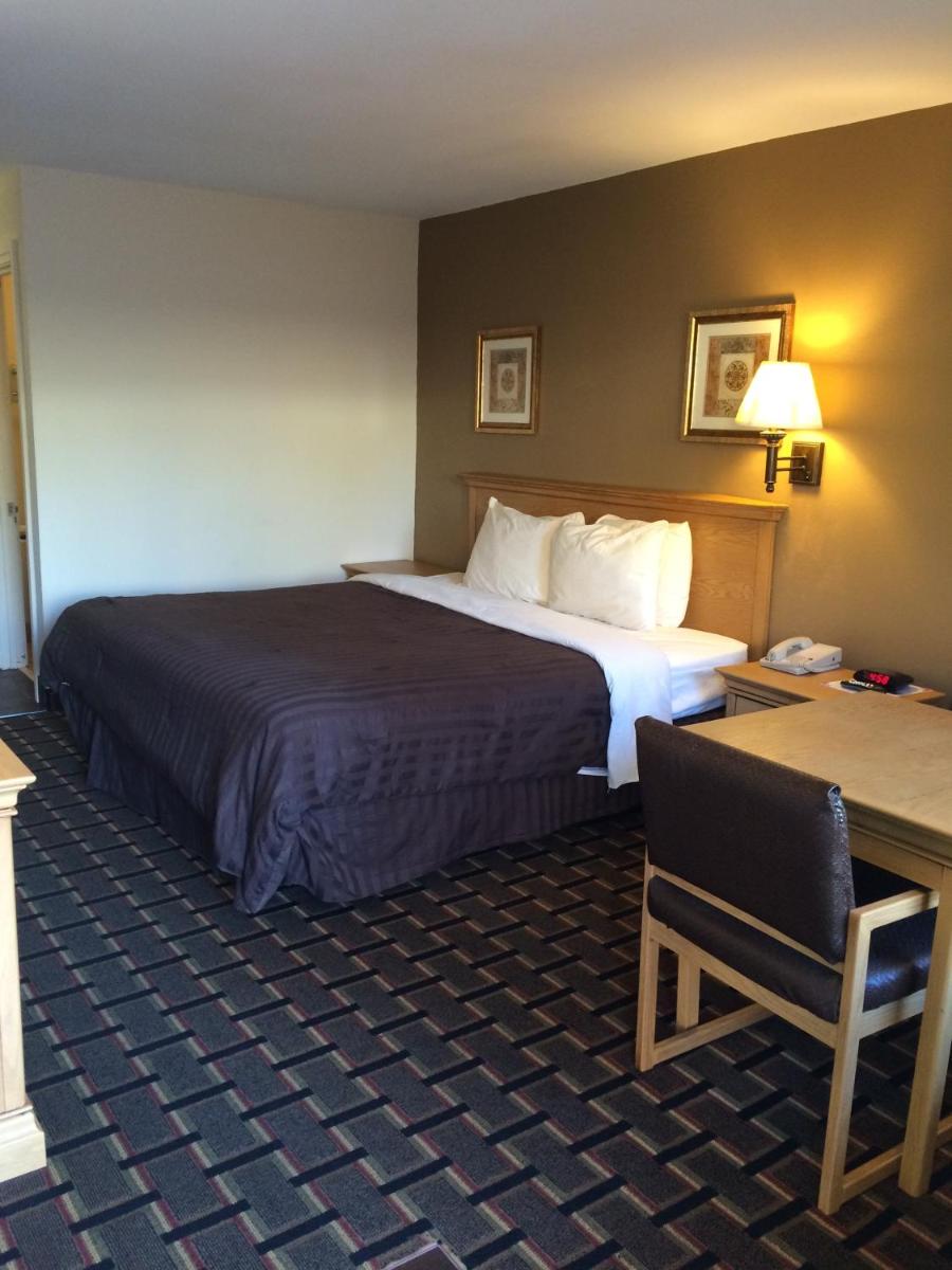 Americas Best Value Inn Near Downtown Nashville - image 4
