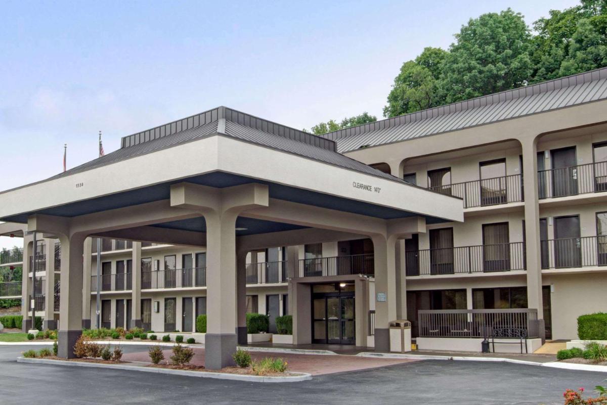 Baymont by Wyndham Nashville Airport - main image