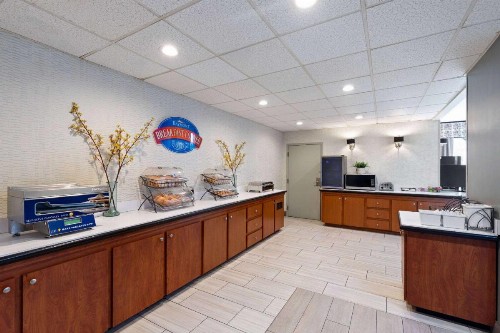 Baymont by Wyndham Nashville Airport - image 19
