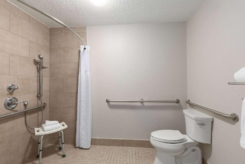 Baymont by Wyndham Nashville Airport - image 39