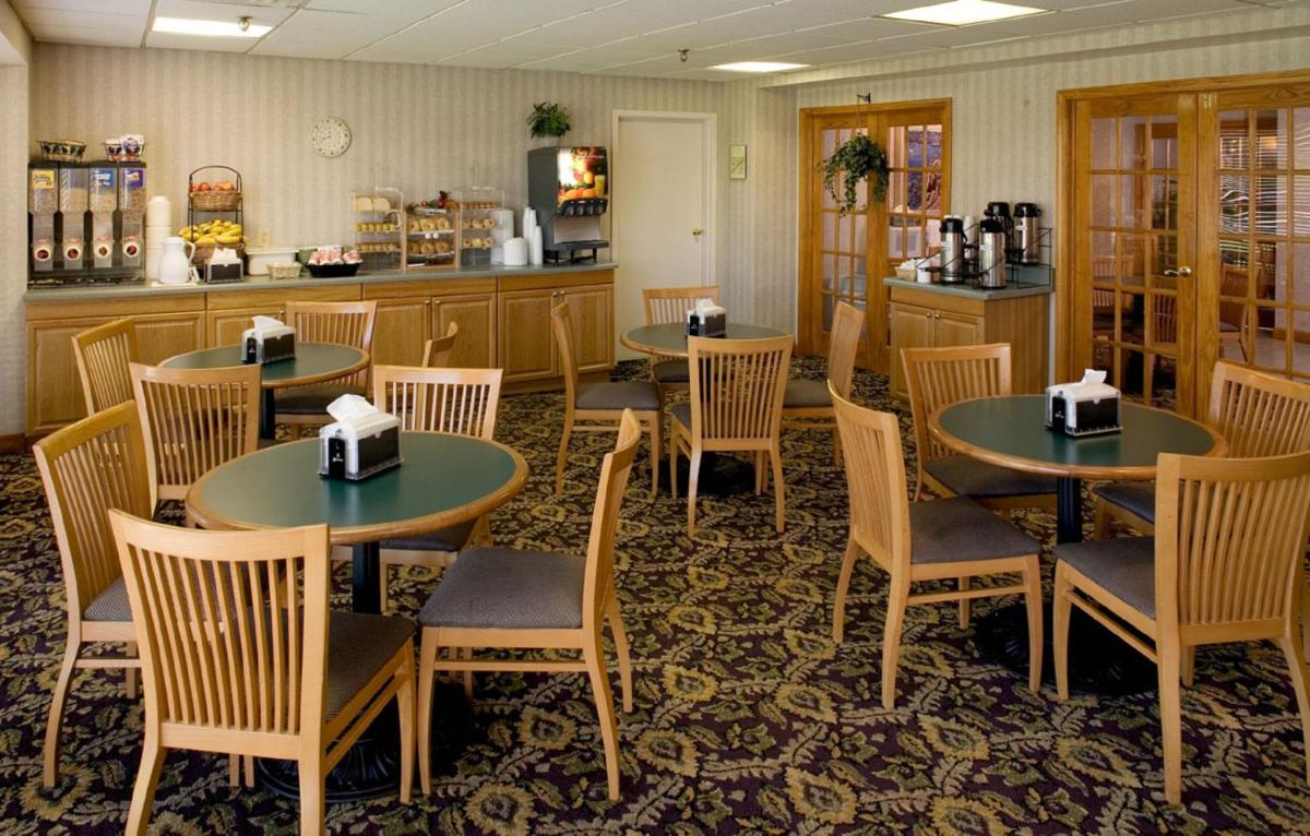 Ramada by Wyndham Nashville/Music Valley - image 2