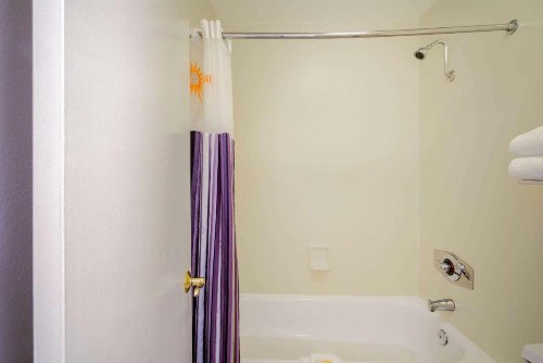 La Quinta Inn by Wyndham Nashville South - image 15
