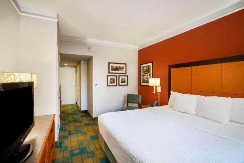 La Quinta by Wyndham Nashville Airport/Opryland - image 15