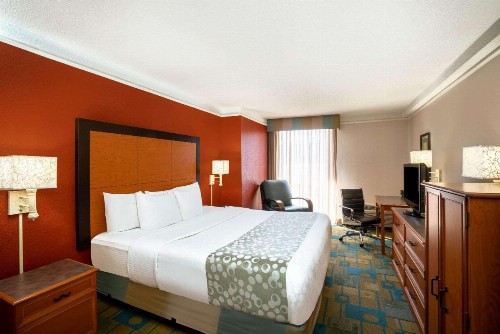 La Quinta by Wyndham Nashville Airport/Opryland - image 22