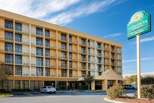 La Quinta by Wyndham Nashville Airport/Opryland - image 3