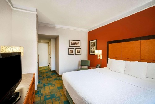 La Quinta by Wyndham Nashville Airport/Opryland - image 32