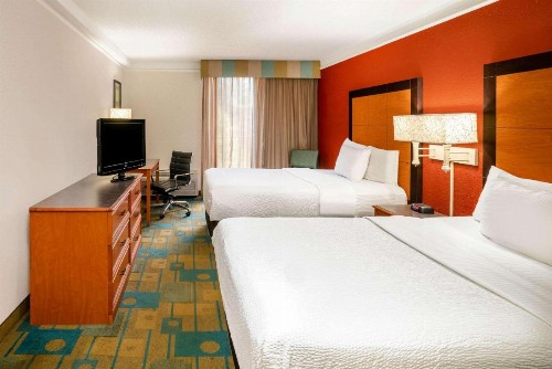 La Quinta by Wyndham Nashville Airport/Opryland - image 47