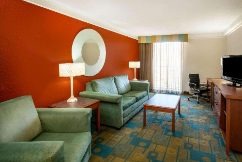 La Quinta by Wyndham Nashville Airport/Opryland - image 50