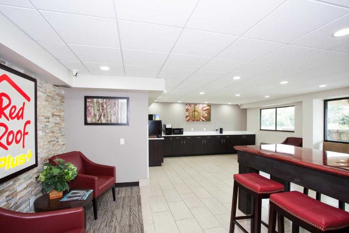 Red Roof Inn PLUS+ Nashville Fairgrounds - image 3