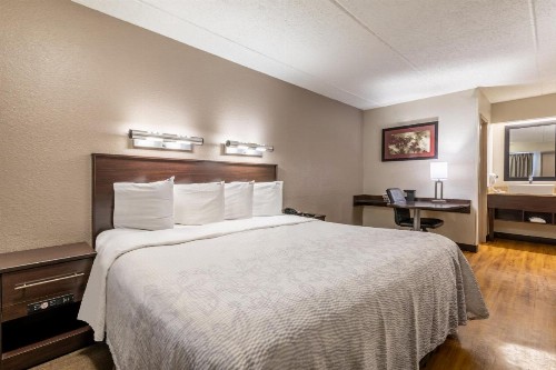 Red Roof Inn PLUS+ Nashville Airport - image 17