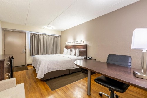 Red Roof Inn PLUS+ Nashville Airport - image 18