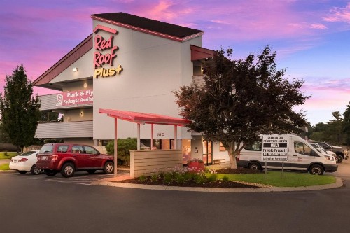 Red Roof Inn PLUS+ Nashville Airport - image 6