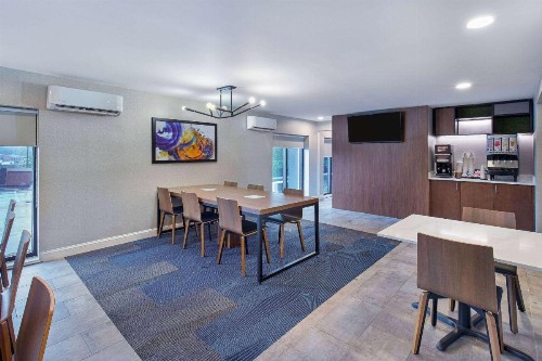 La Quinta by Wyndham Nashville Airport - image 26