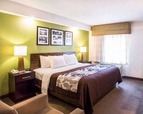 Sleep Inn Nashville Downtown Opryland - image 11