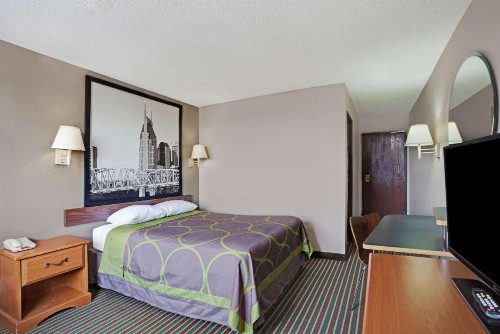 Super 8 by Wyndham Nashville/ Dntn/ Opryland Area - image 5