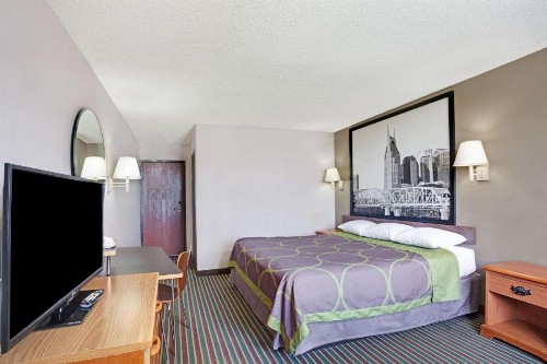 Super 8 by Wyndham Nashville/ Dntn/ Opryland Area - image 6
