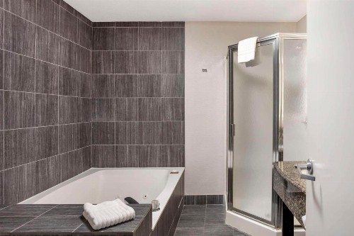 Comfort Suites Airport Nashville - image 9