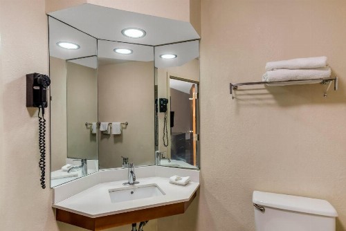 Red Roof Inn Nashville - Music City - image 36