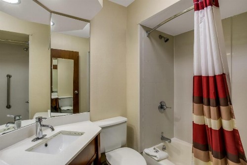 Red Roof Inn Nashville - Music City - image 37