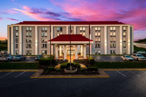 Red Roof Inn Nashville - Music City - image 4