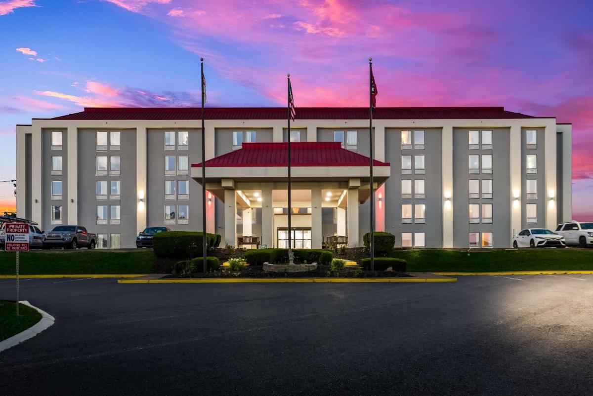 Red Roof Inn Nashville - Music City - image 5