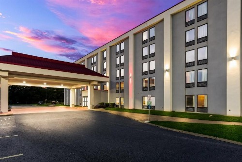 Red Roof Inn Nashville - Music City - image 8