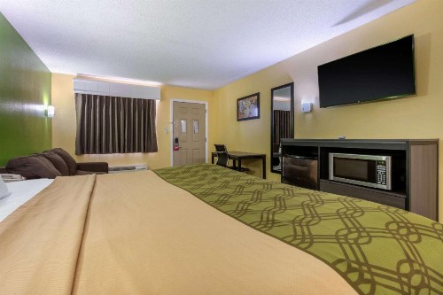 Econo Lodge Nashville Airport East - image 29