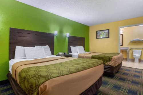 Econo Lodge Nashville Airport East - image 6