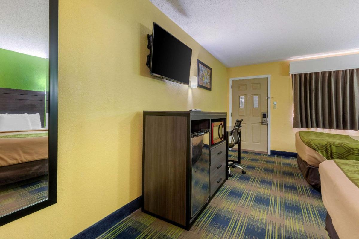 Econo Lodge Nashville Airport East - image 7