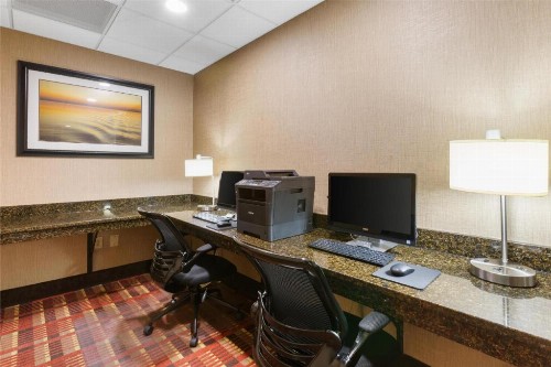 Best Western Plus Belle Meade Inn & Suites - image 10