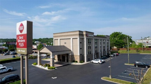 Best Western Plus Belle Meade Inn & Suites - image 11