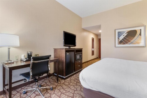 Best Western Plus Belle Meade Inn & Suites - image 23