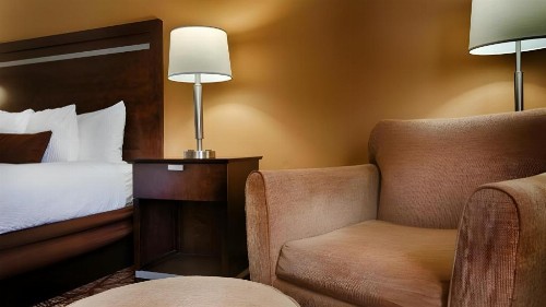 Best Western Plus Belle Meade Inn & Suites - image 25