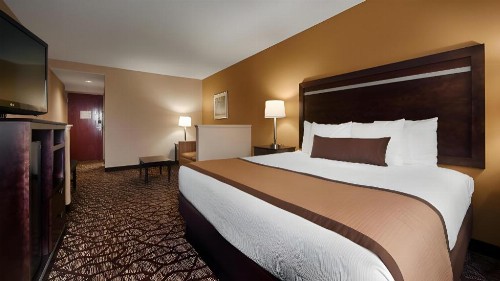 Best Western Plus Belle Meade Inn & Suites - image 29