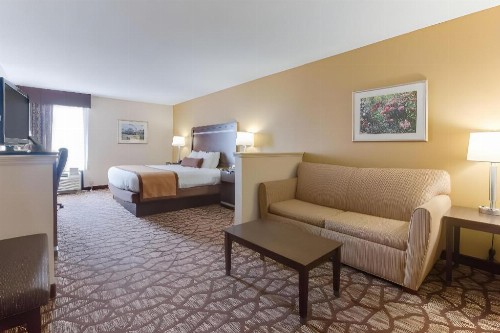 Best Western Plus Belle Meade Inn & Suites - image 34