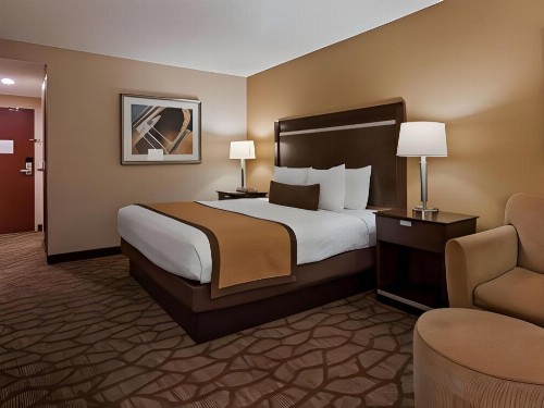 Best Western Plus Belle Meade Inn & Suites - image 41