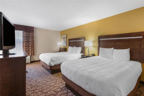 Best Western Plus Belle Meade Inn & Suites - image 48