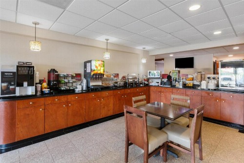 Best Western Plus Belle Meade Inn & Suites - image 8
