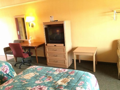 Scottish Inn - Nashville - image 5