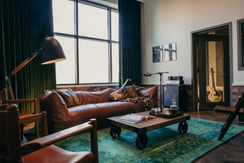 Hutton Hotel - image 24