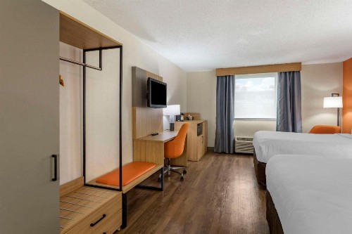 Quality Inn Nashville Downtown - Stadium - image 26